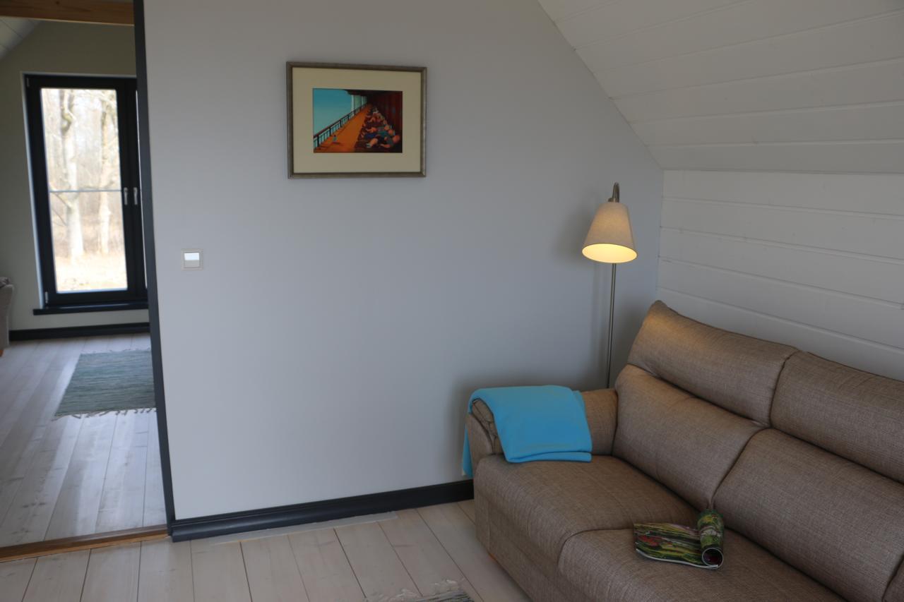 Piesta Kuusikaru riverside cottage in Soomaa region Kullimaa Esterno foto