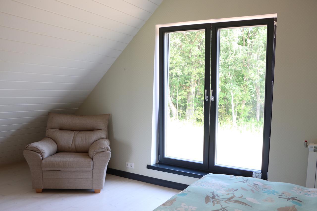Piesta Kuusikaru riverside cottage in Soomaa region Kullimaa Esterno foto