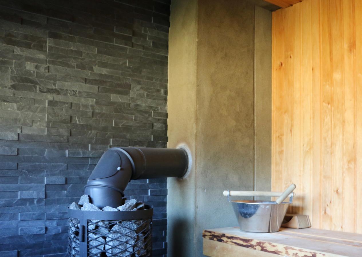 Piesta Kuusikaru riverside cottage in Soomaa region Kullimaa Esterno foto