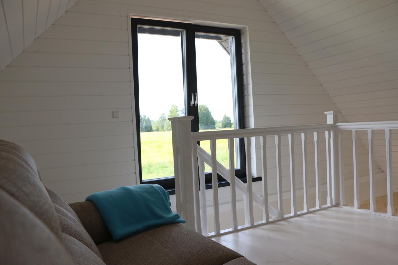 Piesta Kuusikaru riverside cottage in Soomaa region Kullimaa Esterno foto